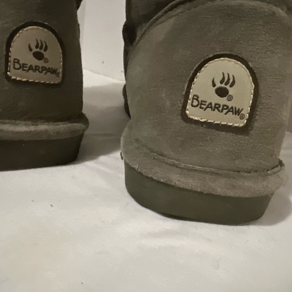 Bearpaw Boots Olive Green size 9 - Picture 9 of 11